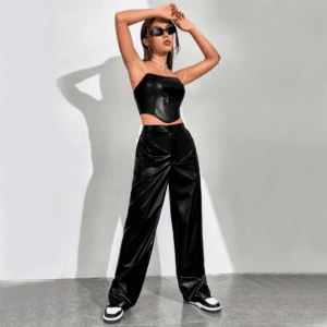 Conjunto de Corset y Pantalón Ancho en Cuerina