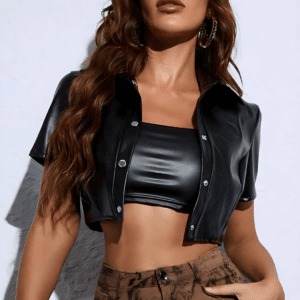 Blusas Corta con Botones Plateados Y Cuello