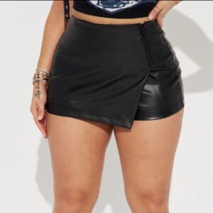 Faldas Shorts Armonía de Cuero Caida Delicada