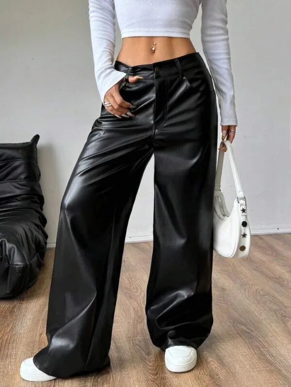 Pantalon Ancho Elegante en Cuerina Con Bolsillos - Image 3