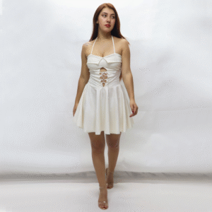 Vestido Corto Acampanado en Cuerina Dama