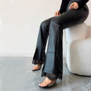 Leggins Elegante y Coqueto con Diseño de Cortes