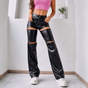 Pantalón en Cuerina Diseño Ancho Con Cortes