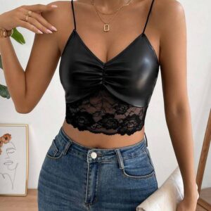 Blusa Corta con Detalle de Encaje Inferior