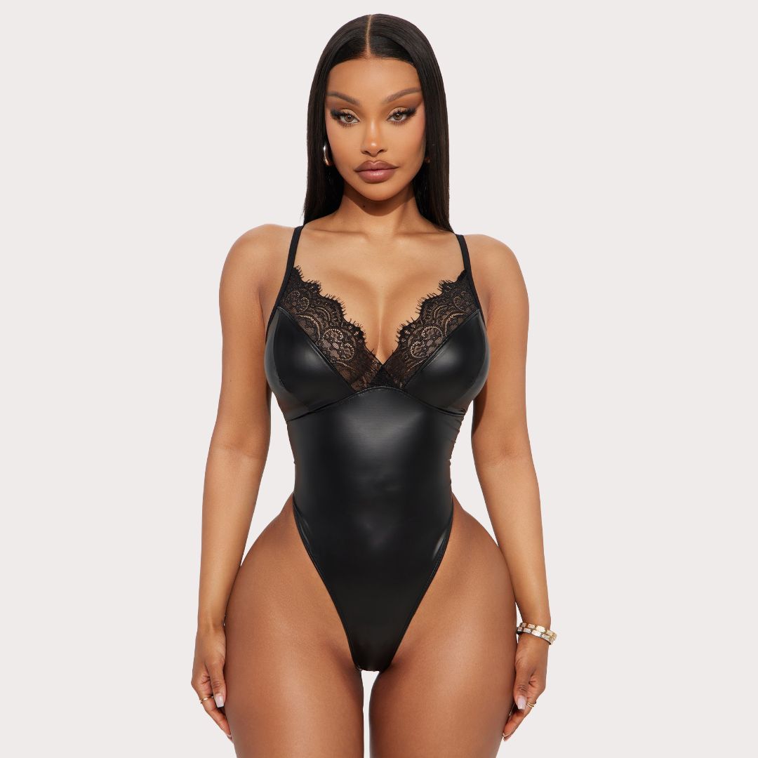 Body Cuerina Con Diseño de Encaje en Copas