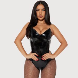 Body Charol Ajustado con Diseño Tipo Corset