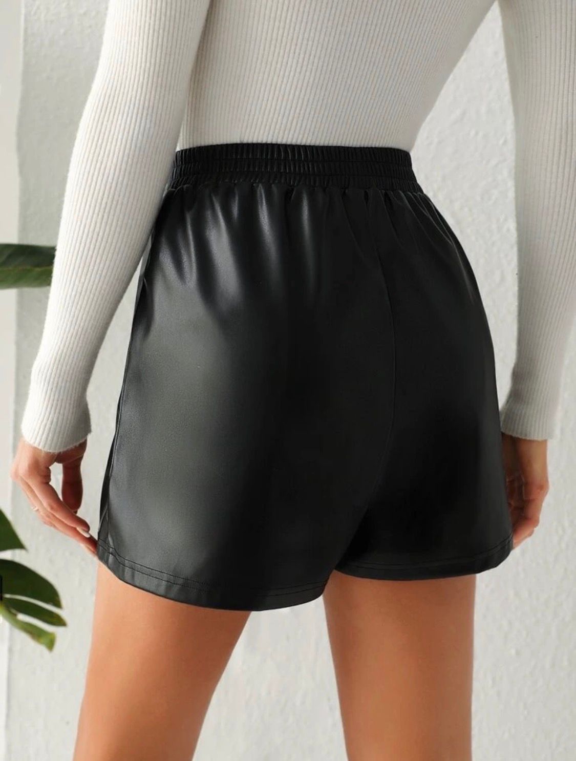 Short Elegante Ancho con Pretina Zurcida y Botón - Image 2