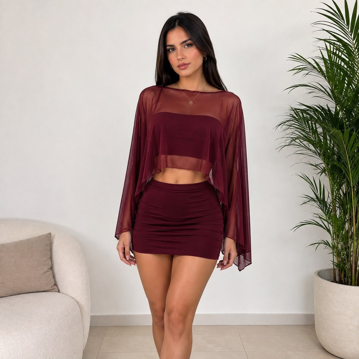 Conjunto Elegante con Malla Top y Falda Corta